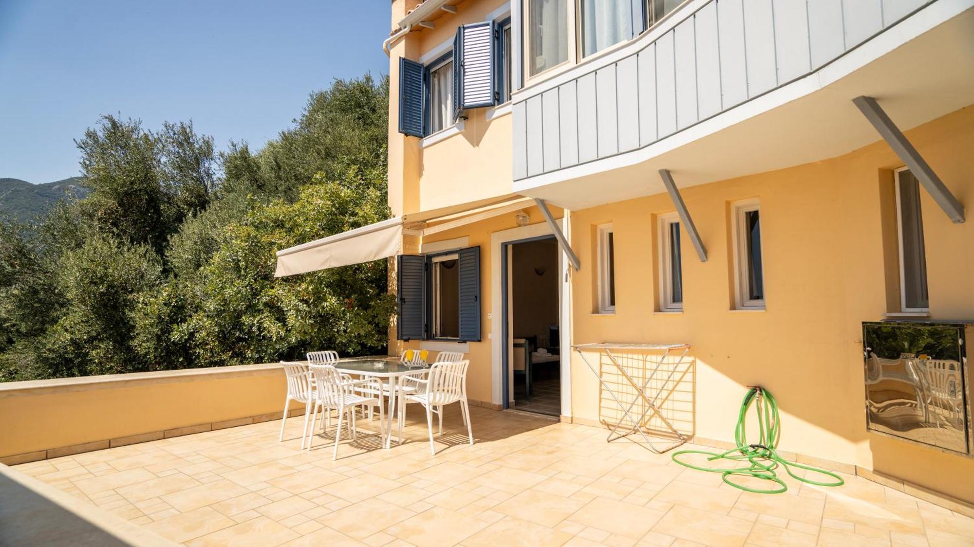 Ionio Hotel Nikiana Exterior foto